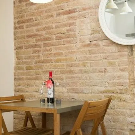 Apartments Sfamilia Barcelona Hotel 3*