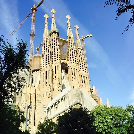 Hotel Apartments Sfamilia Barcelona