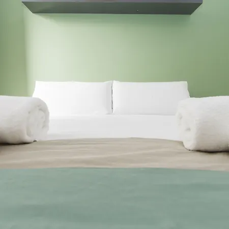 Apartments Sfamilia Barcelona Hotel 3*